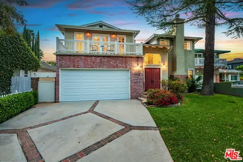 4419 N Clybourn Ave, Toluca Lake, CA 91602