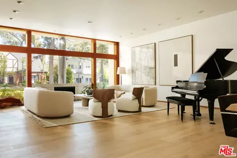 622 24th St, Santa Monica, CA 90402