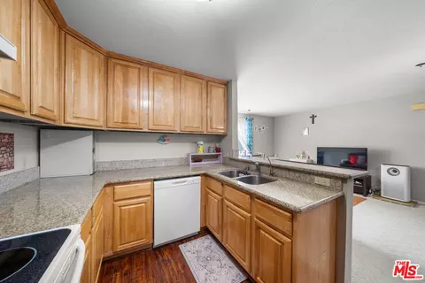 Kitchen - 11410 Dolan Ave #341, Downey, CA 90241 photo 5 of 5