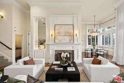 12557 The Vis, Los Angeles, CA 90049