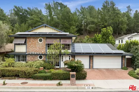 2528 La Condesa Dr, Los Angeles, CA 90049