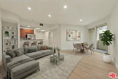 620 S Gramercy Pl #122, Los Angeles, CA 90005
