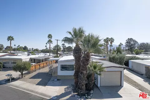 32521 Merlon Dr, Thousand Palms, CA 92276