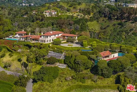 1309 Davies Dr, Beverly Hills, CA 90210