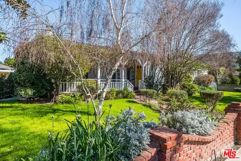 118 N Evergreen St, Burbank, CA 91505