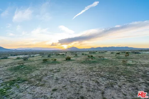 21880 Colusa Rd, Apple Valley, CA 92307