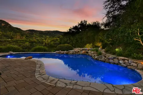 2317 Sierra Creek Rd, Agoura Hills, CA 91301