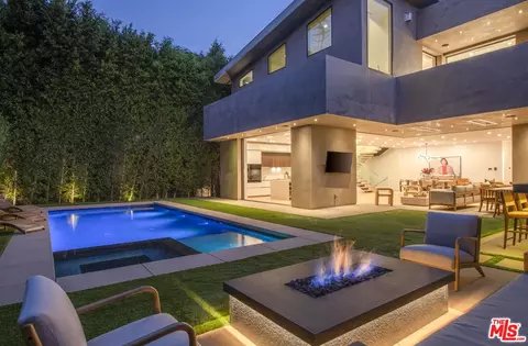 1845 Coldwater Canyon Dr, Beverly Hills, CA 90210