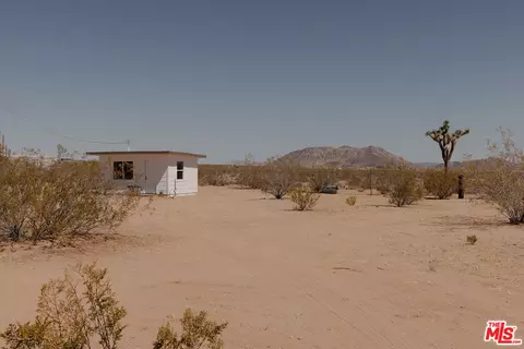 60939 Sunny Vista Rd, Landers, CA 92285