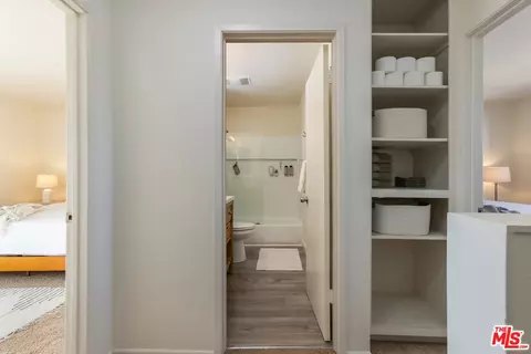 Entry Way - 728 Ohio Ave, Long Beach, CA 90804 photo 3 of 3
