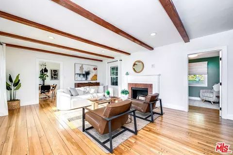 2446 Cheremoya Ave, Los Angeles, CA 90068