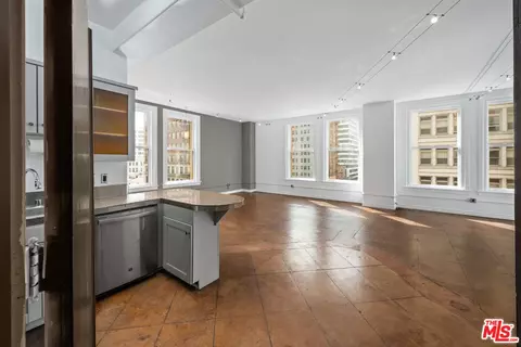 215 W 7th St #508, Los Angeles, CA 90014
