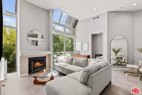 5151 Balboa Blvd #303, Encino, CA 91316