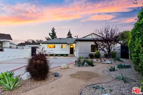 12610 Keswick St, North Hollywood, CA 91605