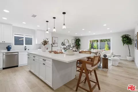 19891 Gloucester Ln, Huntington Beach, CA 92646