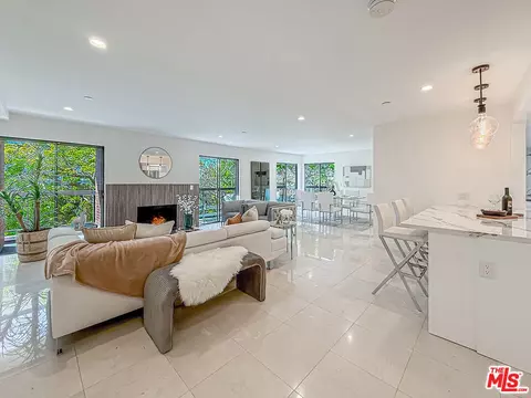 1133 5th St #301, Santa Monica, CA 90403