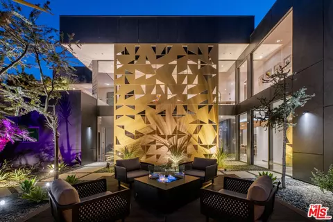 2341 Gloaming Way, Beverly Hills, CA 90210