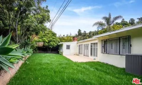 1555 San Ysidro Dr, Beverly Hills, CA 90210
