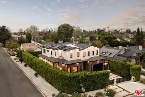 5003 Mammoth Ave, Sherman Oaks, CA 91423