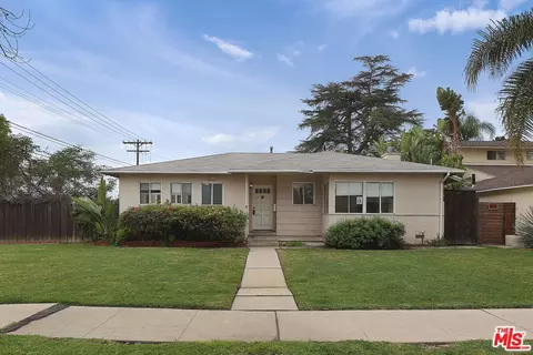 7001 Bianca Ave, Van Nuys, CA 91406