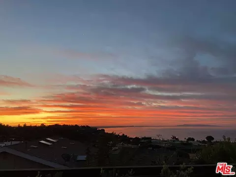 3515 Surfwood Rd, Malibu, CA 90265