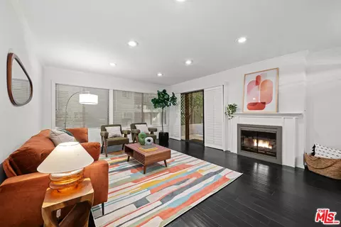 950 N Kings Rd #160, West Hollywood, CA 90069
