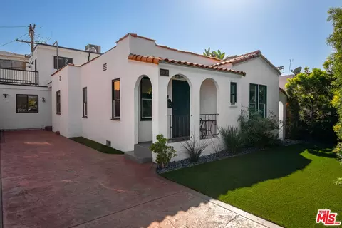 9806 Hannum Dr, Los Angeles, CA 90034