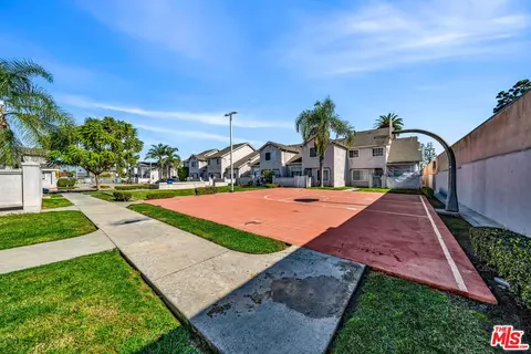 Exterior - 820 W Compton Blvd #17, Compton, CA 90220 photo 8 of 11