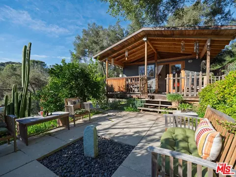 1256 N Topanga Canyon Blvd, Topanga, CA 90290