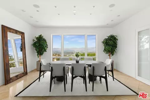 14435 Mulholland Dr, Los Angeles, CA 90077