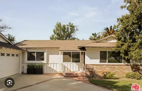 22495 Domingo Rd, Woodland Hills, CA 91364