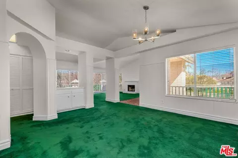 Living - 455 Kennerick Ln, Simi Valley, CA 93065 photo 5 of 5