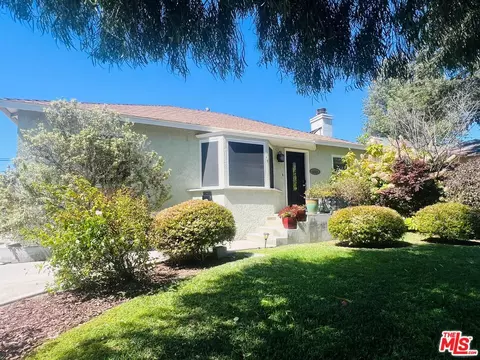 6727 W 88th St, Westchester, CA 90045