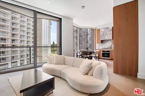 211 W Elm Ct #3C, Los Angeles, CA 90067