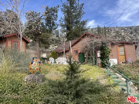 729 N Avalon Trl, Frazier Park, CA 93225