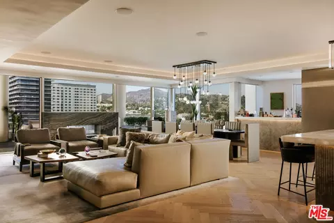 6250 Hollywood Blvd #14A, Los Angeles, CA 90028