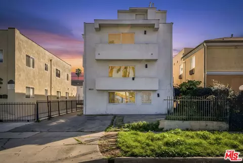 1820 S La Brea Ave, Los Angeles, CA 90019