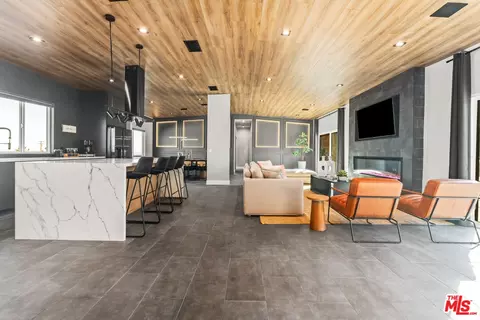 Entry Way - 60323 La Mirada Trl, Joshua Tree, CA 92252 photo 1 of 2