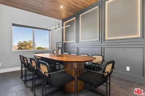 Dining - 60323 La Mirada Trl, Joshua Tree, CA 92252 photo 1 of 2