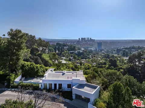 1654 N Doheny Dr, Los Angeles, CA 90069