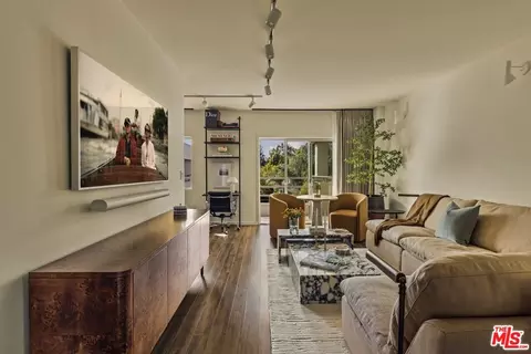 1131 Alta Loma Rd #528, West Hollywood, CA 90069