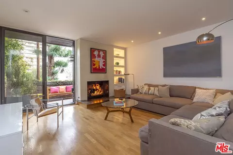 1033 Carol Dr #T3, West Hollywood, CA 90069