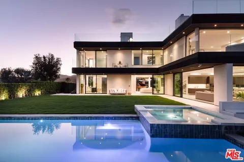 2162 Westridge Rd, Los Angeles, CA 90049