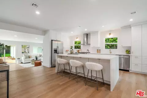 6615 Orion Ave, Van Nuys, CA 91406