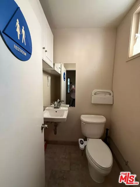 Bath - 7304 Canby Ave, Reseda, CA 91335 photo 5 of 5