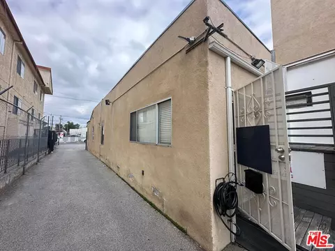 Exterior - 7304 Canby Ave, Reseda, CA 91335 photo 1 of 2