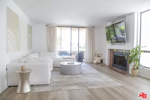 1312 S Saltair Ave #102, Los Angeles, CA 90025