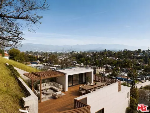 2339 Lyric Ave, Los Angeles, CA 90027