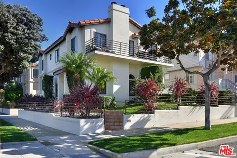 200 S Juanita Ave, Redondo Beach, CA 90277