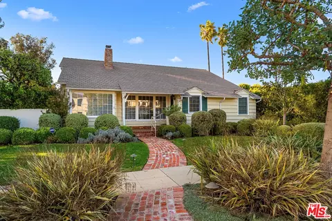 501 Ocampo Dr, Pacific Palisades, CA 90272